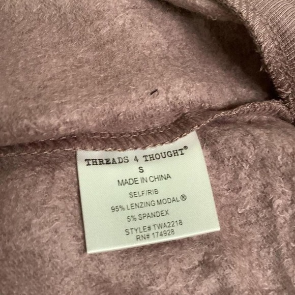 Threads 4 thought light purple‎ vneck tunic size S ( 3043) - Picture 6 of 6